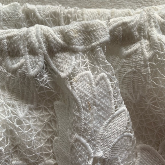 FLORAL KENDALL AND KYLIE off the shoulder top - Picture 7 of 7